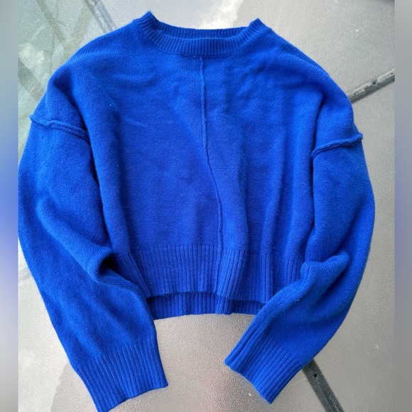 Forever 21 Sweaters - Royal Blue Cropped Sweater Top